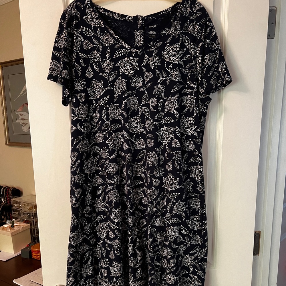 JJill V neck T shirt dress